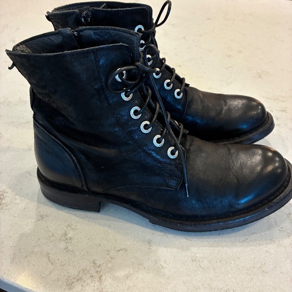 MOMA Handmade Italian Boots - Picture 2 of 8